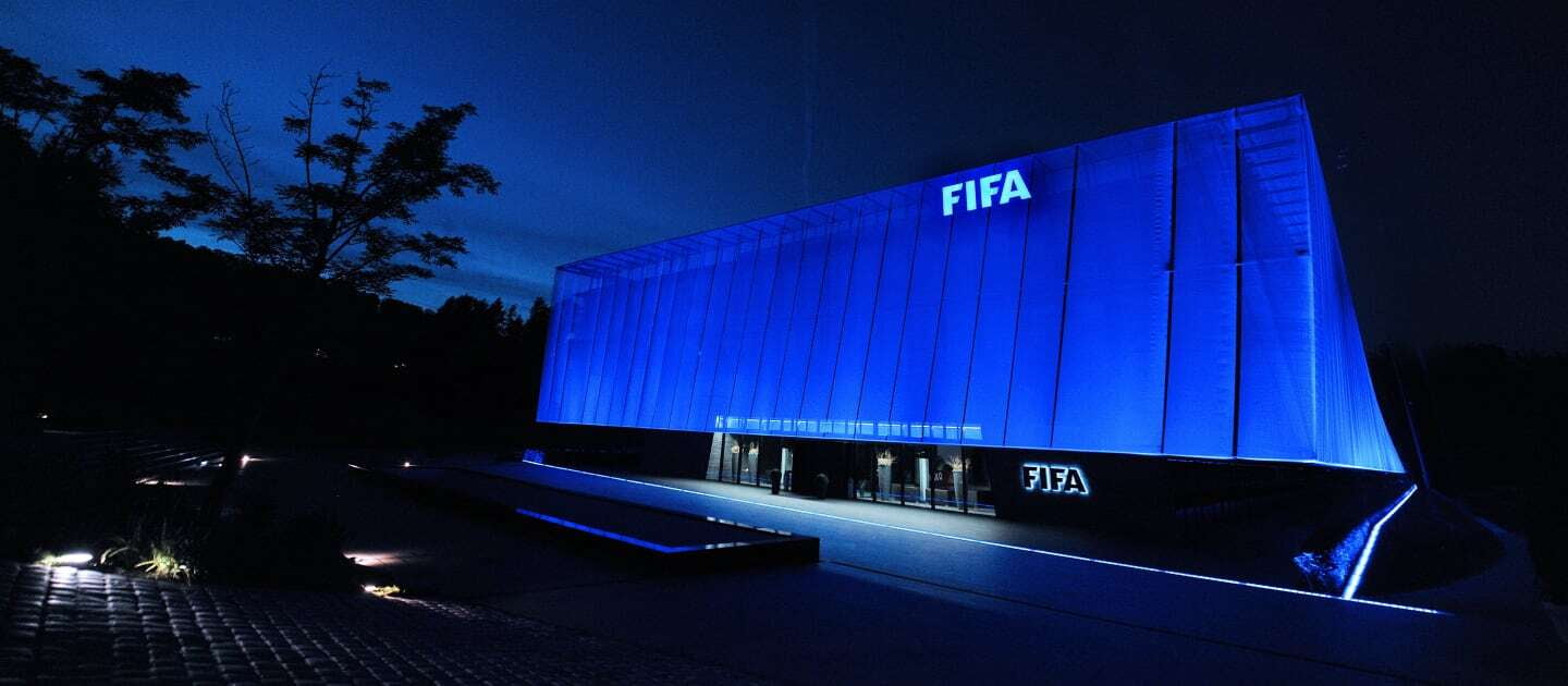 Football : la Fifa sanctionne plusieurs clubs pour non respect de l'interdiction de la TPO